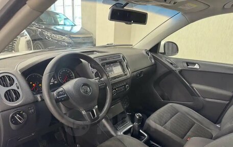 Volkswagen Tiguan I, 2011 год, 817 000 рублей, 15 фотография