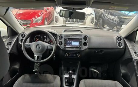 Volkswagen Tiguan I, 2011 год, 817 000 рублей, 16 фотография