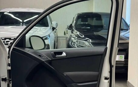 Volkswagen Tiguan I, 2011 год, 817 000 рублей, 19 фотография