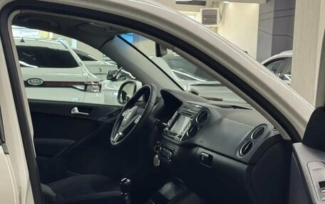 Volkswagen Tiguan I, 2011 год, 817 000 рублей, 20 фотография