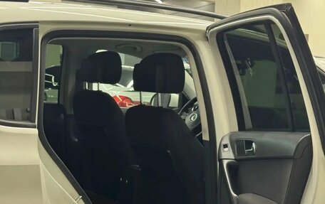 Volkswagen Tiguan I, 2011 год, 817 000 рублей, 26 фотография