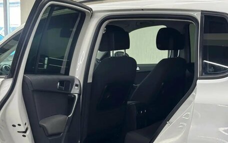 Volkswagen Tiguan I, 2011 год, 817 000 рублей, 29 фотография