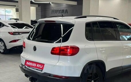 Volkswagen Tiguan I, 2011 год, 817 000 рублей, 38 фотография