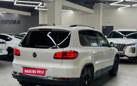 Volkswagen Tiguan I, 2011 год, 817 000 рублей, 39 фотография