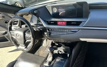 Lexus ES VII, 2018 год, 3 700 000 рублей, 17 фотография