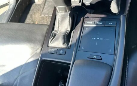 Lexus ES VII, 2018 год, 3 700 000 рублей, 31 фотография