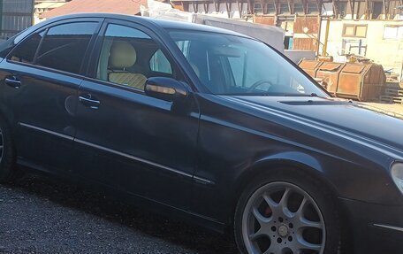 Mercedes-Benz E-Класс, 2004 год, 655 000 рублей, 4 фотография