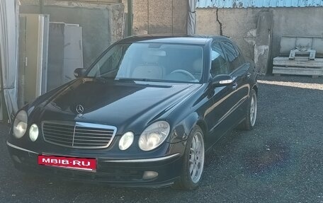 Mercedes-Benz E-Класс, 2004 год, 655 000 рублей, 10 фотография