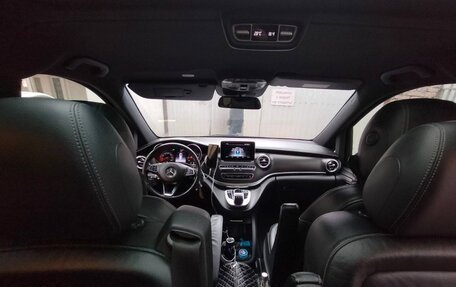 Mercedes-Benz V-Класс, 2018 год, 3 500 000 рублей, 6 фотография