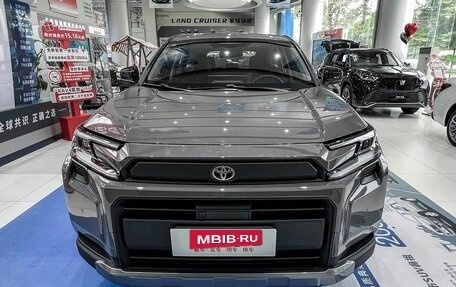 Toyota RAV4, 2026 год, 4 350 000 рублей, 2 фотография