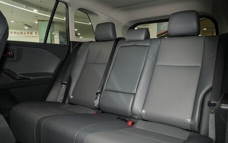 Toyota RAV4, 2026 год, 4 350 000 рублей, 14 фотография