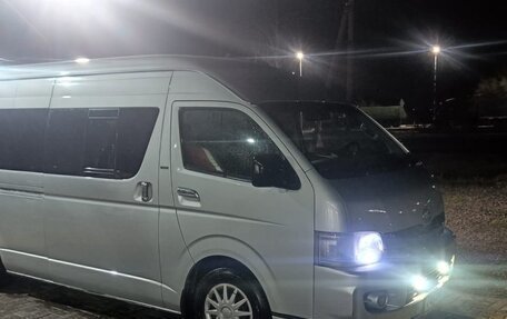 Toyota HiAce H200, 2008 год, 1 600 000 рублей, 3 фотография