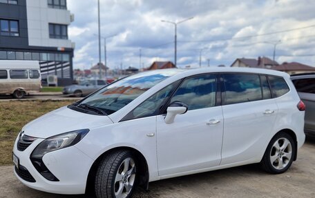 Opel Zafira C рестайлинг, 2014 год, 1 150 000 рублей, 3 фотография