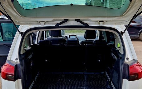 Opel Zafira C рестайлинг, 2014 год, 1 150 000 рублей, 19 фотография