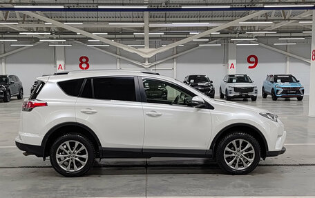 Toyota RAV4, 2015 год, 2 790 000 рублей, 5 фотография