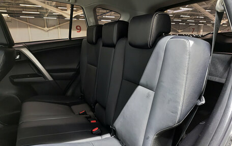 Toyota RAV4, 2015 год, 2 790 000 рублей, 15 фотография