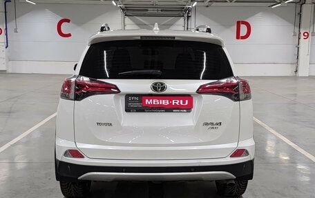Toyota RAV4, 2015 год, 2 790 000 рублей, 7 фотография