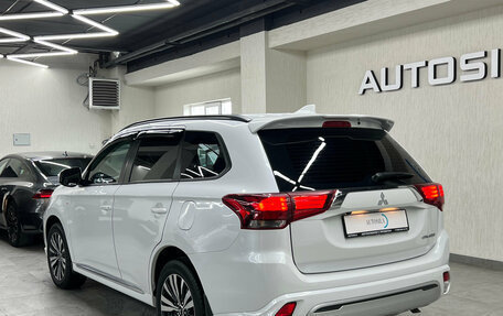 Mitsubishi Outlander III рестайлинг 3, 2022 год, 2 497 000 рублей, 25 фотография