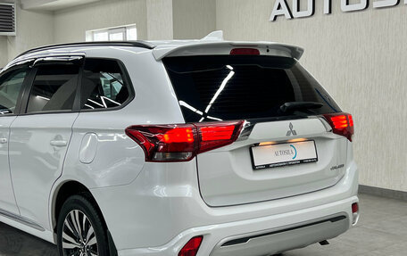 Mitsubishi Outlander III рестайлинг 3, 2022 год, 2 497 000 рублей, 26 фотография