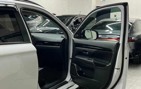 Mitsubishi Outlander III рестайлинг 3, 2022 год, 2 497 000 рублей, 20 фотография