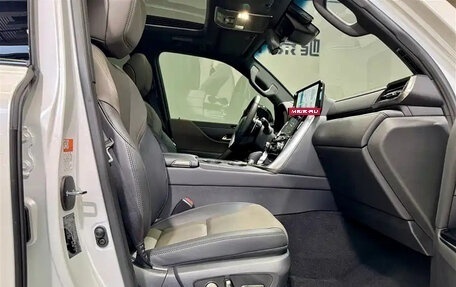 Lexus LX, 2025 год, 28 280 008 рублей, 16 фотография