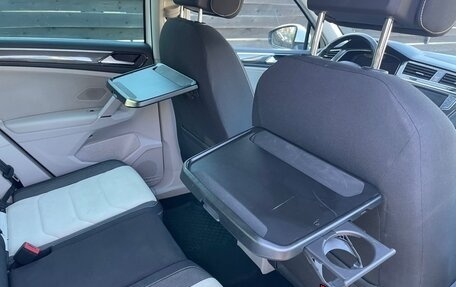 Volkswagen Tiguan II, 2017 год, 1 900 000 рублей, 24 фотография