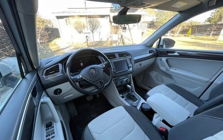 Volkswagen Tiguan II, 2017 год, 1 900 000 рублей, 30 фотография