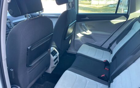 Volkswagen Tiguan II, 2017 год, 1 900 000 рублей, 29 фотография