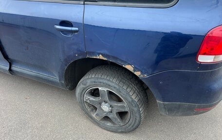 Volkswagen Touareg III, 2005 год, 700 000 рублей, 3 фотография