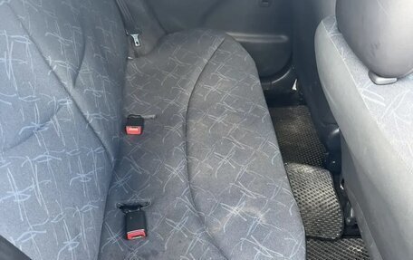 Toyota Vitz, 2002 год, 350 000 рублей, 4 фотография