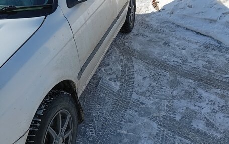 Nissan Sunny B15, 2001 год, 310 000 рублей, 4 фотография