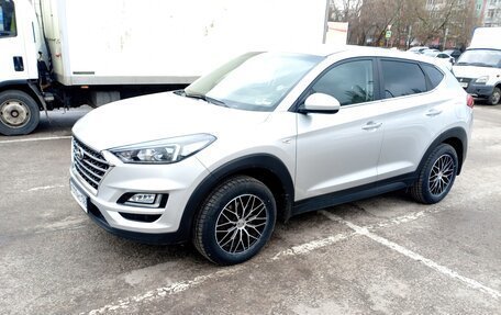 Hyundai Tucson III, 2019 год, 2 350 000 рублей, 2 фотография