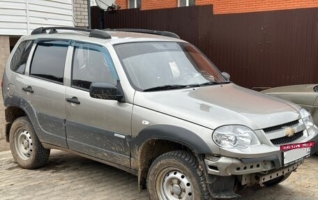 Chevrolet Niva I рестайлинг, 2012 год, 260 000 рублей, 2 фотография