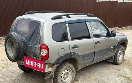 Chevrolet Niva I рестайлинг, 2012 год, 260 000 рублей, 4 фотография