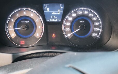 Hyundai Solaris II рестайлинг, 2011 год, 540 000 рублей, 9 фотография