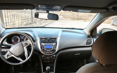 Hyundai Solaris II рестайлинг, 2011 год, 540 000 рублей, 8 фотография