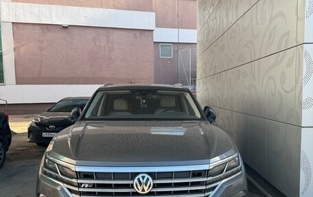 Volkswagen Touareg III, 2018 год, 5 600 000 рублей, 10 фотография