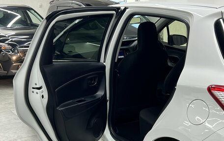 Toyota Vitz, 2019 год, 957 000 рублей, 17 фотография