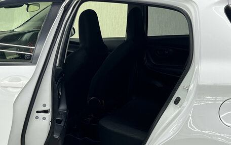 Toyota Vitz, 2019 год, 957 000 рублей, 18 фотография