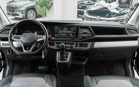 Volkswagen Multivan T6 рестайлинг, 2020 год, 4 690 000 рублей, 12 фотография