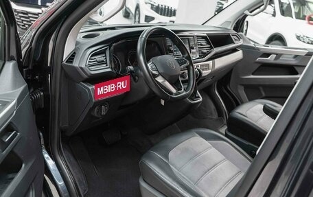 Volkswagen Multivan T6 рестайлинг, 2020 год, 4 690 000 рублей, 6 фотография