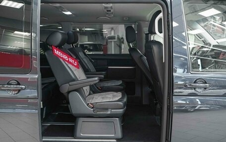 Volkswagen Multivan T6 рестайлинг, 2020 год, 4 690 000 рублей, 8 фотография