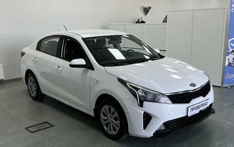 KIA Rio IV, 2021 год, 1 390 000 рублей, 3 фотография