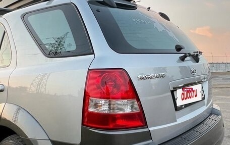 KIA Sorento IV, 2005 год, 900 000 рублей, 10 фотография