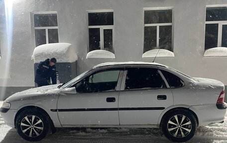 Opel Vectra B рестайлинг, 1998 год, 240 000 рублей, 4 фотография