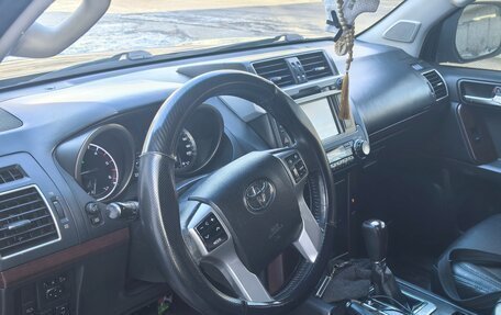 Toyota Land Cruiser Prado 150 рестайлинг 2, 2014 год, 2 950 000 рублей, 9 фотография