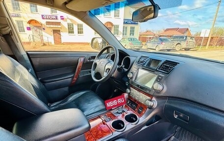 Toyota Highlander III, 2013 год, 1 800 000 рублей, 7 фотография