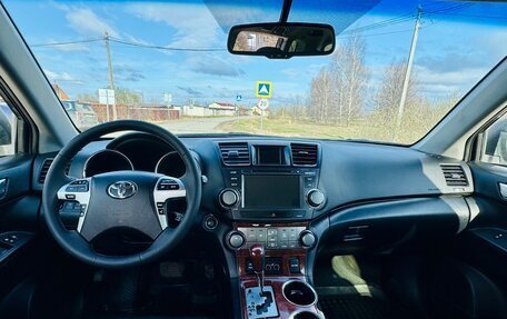 Toyota Highlander III, 2013 год, 1 800 000 рублей, 8 фотография