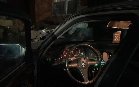 BMW 5 серия, 1991 год, 330 000 рублей, 11 фотография