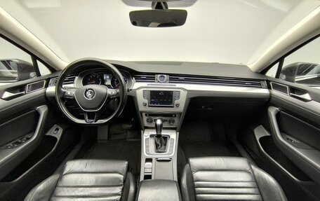 Volkswagen Passat B8 рестайлинг, 2017 год, 1 842 000 рублей, 7 фотография